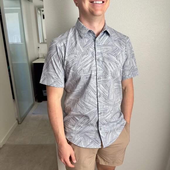 Lululemon Airing Easy Short Sleeve Shirt - Gray Print - Picture 1 of 4